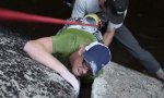 Lustiges Video : Kletterunfall