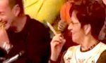 Lustiges Video : Oma raucht Riesentüte in TV-Show