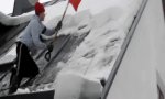 Movie : Roof vs Shovel