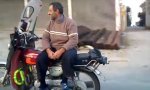Lustiges Video : Chilligster Mofafahrer der Welt