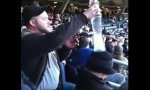 Lustiges Video : Becherstapeln im Stadion