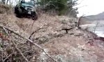 Downhill Stunt mit Jeep