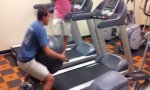 Lustiges Video : Treadmill-Ball-Jump