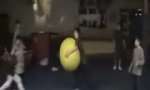 Funny Video : Kopfgummiball
