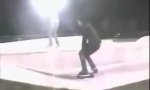 Lustiges Video - Skate Trick No. 109: Chestbreathlessnesser