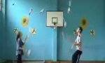 Lustiges Video - Einradiges Jonglieren