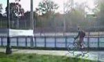 Funny Video : Plastic wrap vs. cyclist