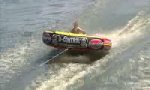 Lustiges Video : Ein-Mann-Lufkissen-Boot