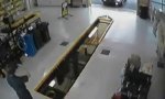 Funny Video : In the auto shop