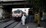 Movie : Watch out - train!