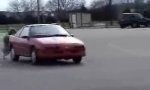 Lustiges Video : Autoüberspringer