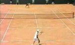 Lustiges Video : Verdammt harter Tennisaufschlag