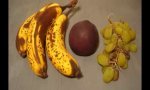 Funny Video : Fruity mold