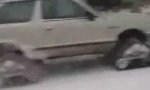 Lustiges Video - Auto mit Schneeketten