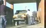 Funny Video : Männer in der Autowaschanlage