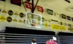Lustiges Video : Special bounce dunk