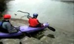 Lustiges Video : Kanuten gehen auf Schleichfahrt