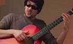 Funny Video : Figaro mit der Gitarre heiraten