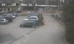 Funny Video - Parkplatzschranke mit Langeweile