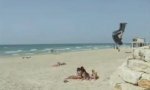 Lustiges Video : Mädels am Strand beeindrucken