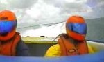 Lustiges Video : Schnellboot in der Kurve