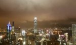 Lustiges Video : Taifun Nangka prescht durch Hong Kong