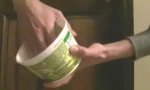 Lustiges Video : Butter-Falle